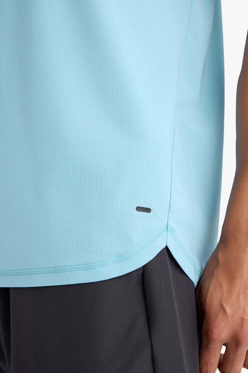 Erkek Açık Turkuaz Standart Fit Bisiklet Yaka Sporcu Kısa Kollu Tişört