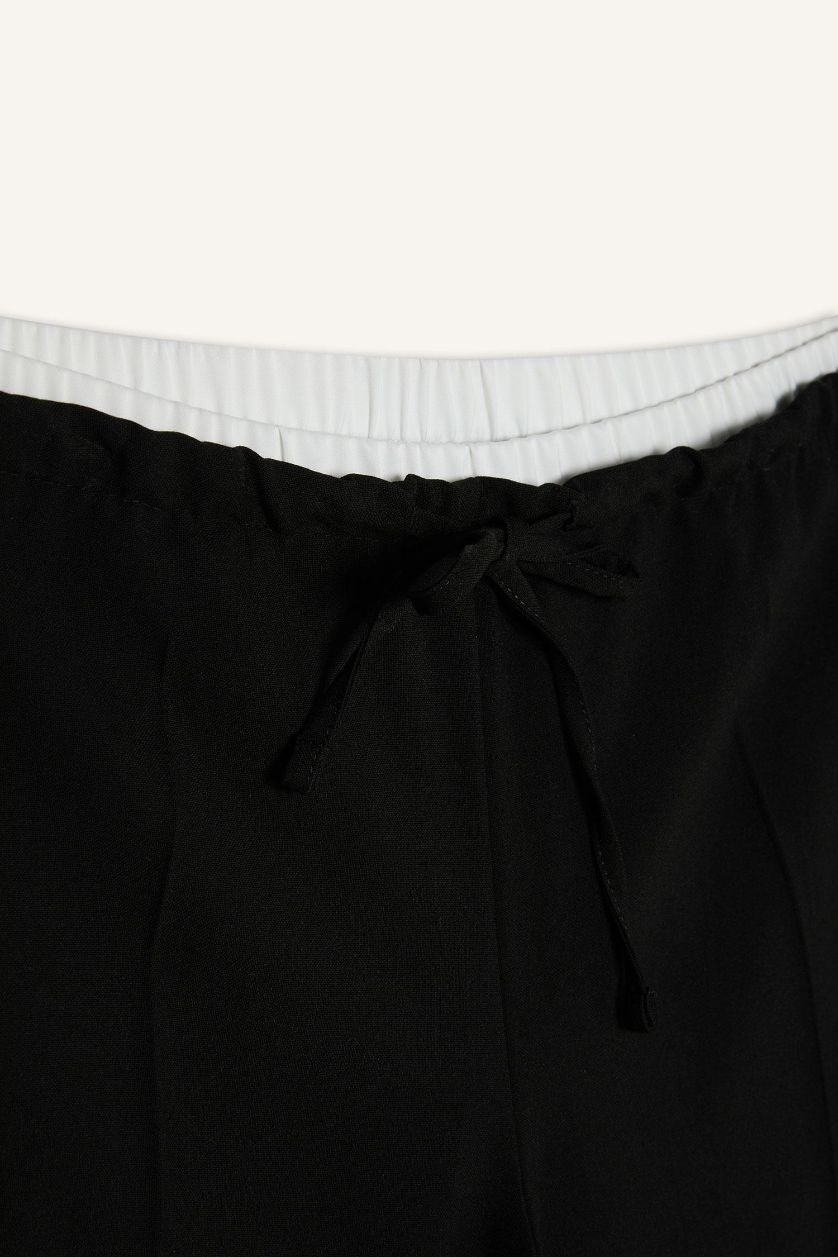 WOMAN Black Wide Leg Regular Waist Darted Trousers