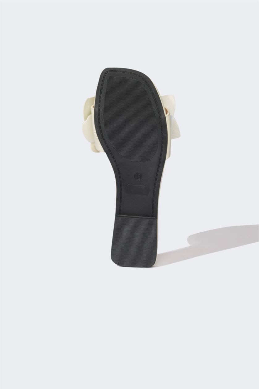 نساء أبيض شبشب جلد صناعي بكعب مسطح