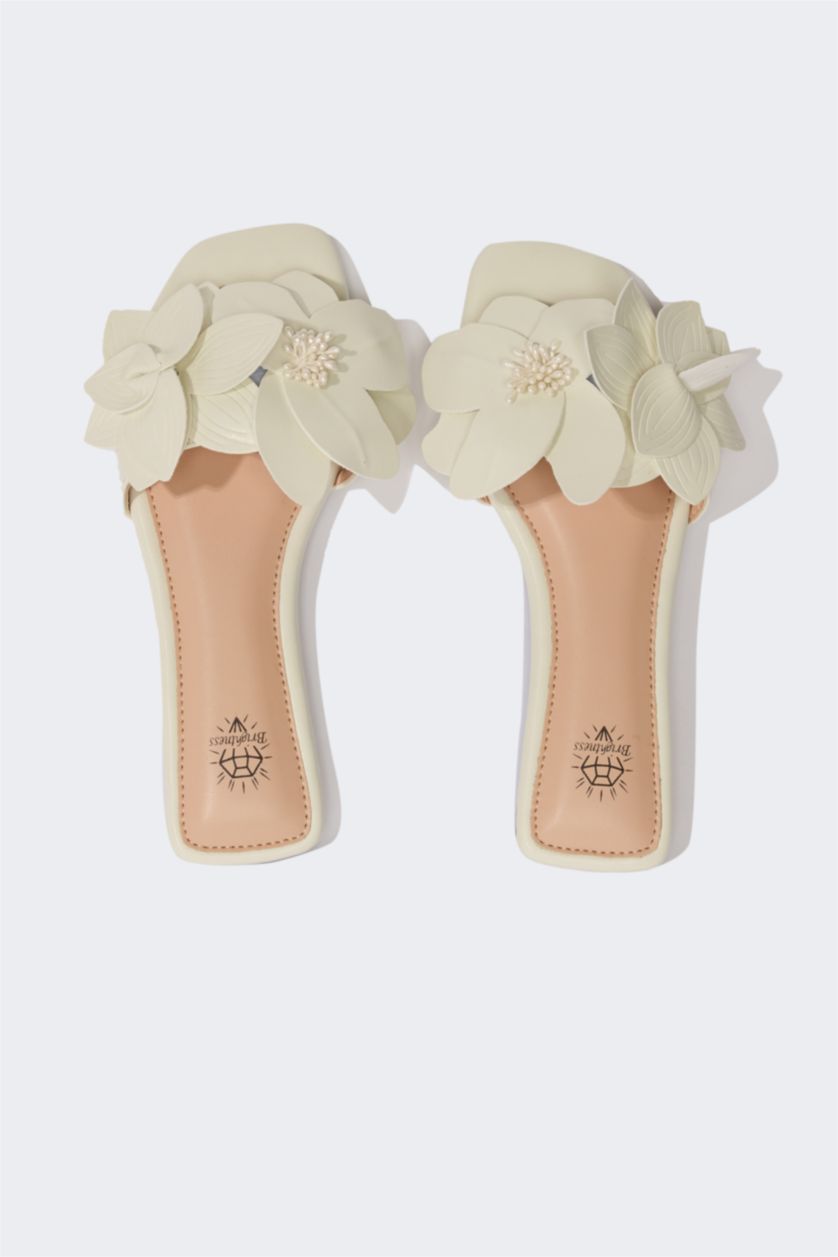 نساء أبيض شبشب جلد صناعي بكعب مسطح