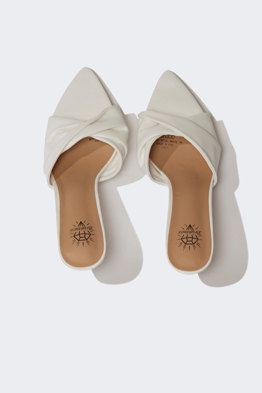 نساء أبيض شبشب نسائي جلد صناعي بكعب عالي