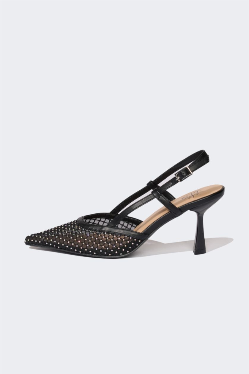 نساء أسود بكعب عالي