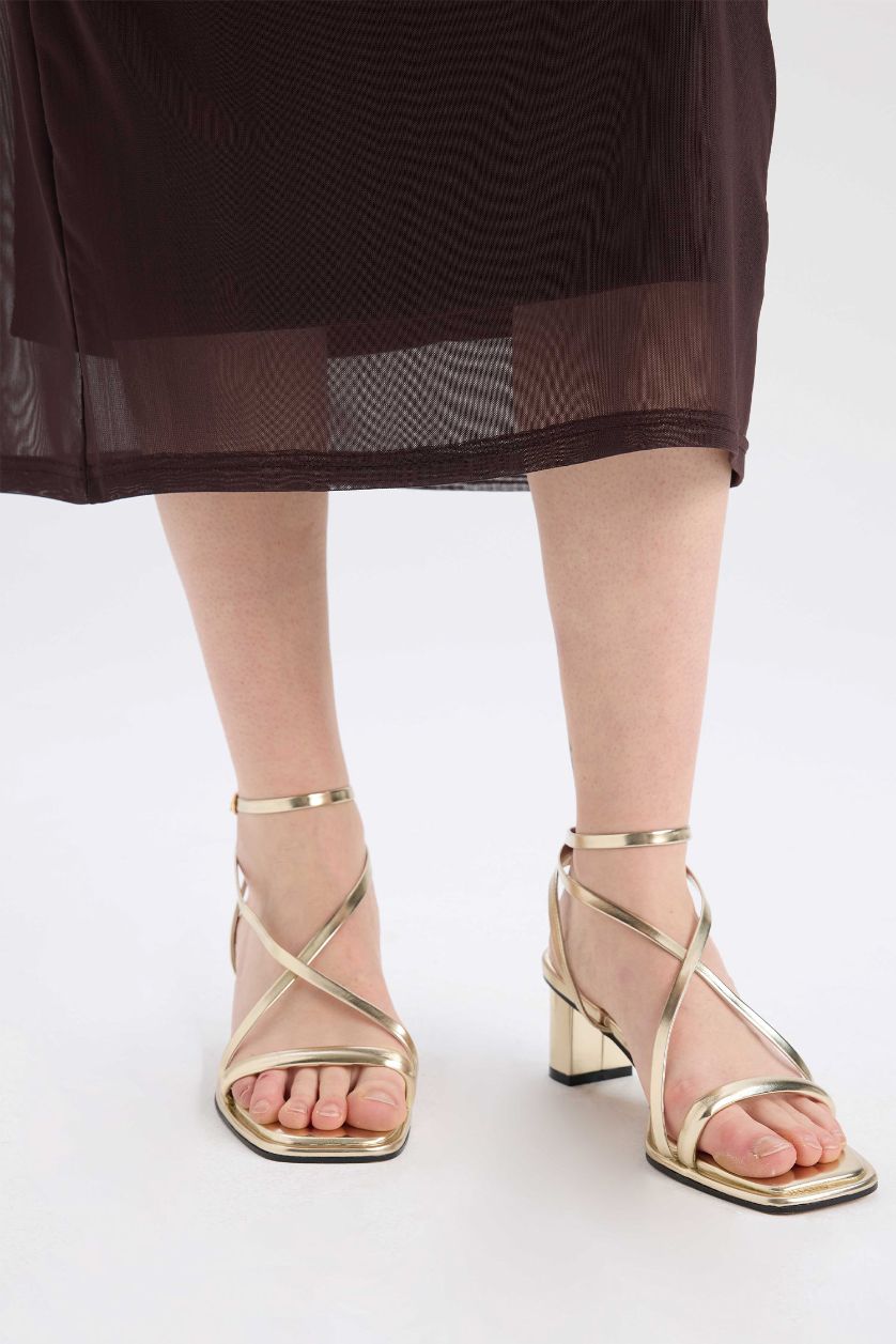 WOMAN GOLD Woman Faux Leather Heeled Sandals