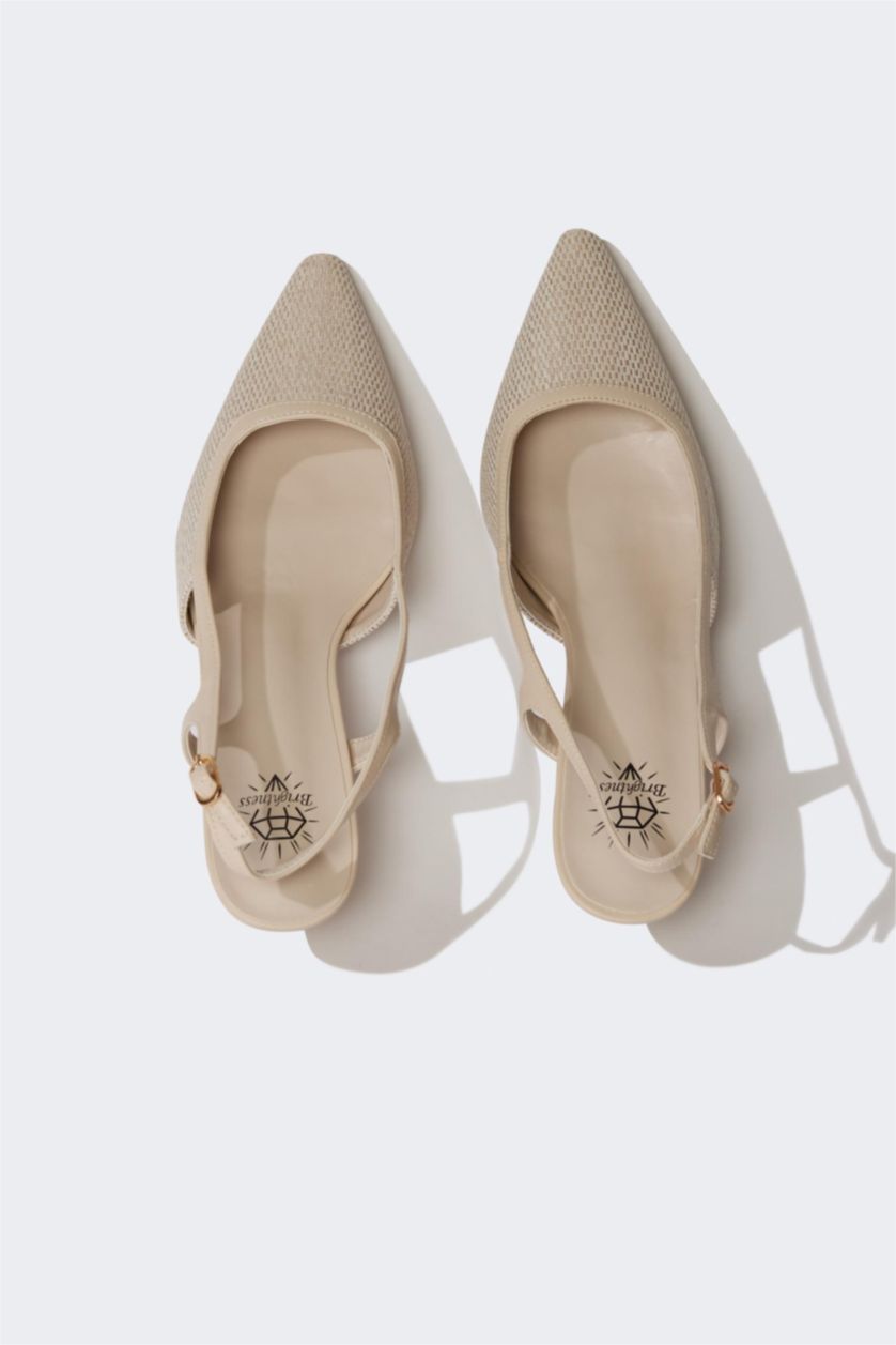 نساء بيج بكعب عالي