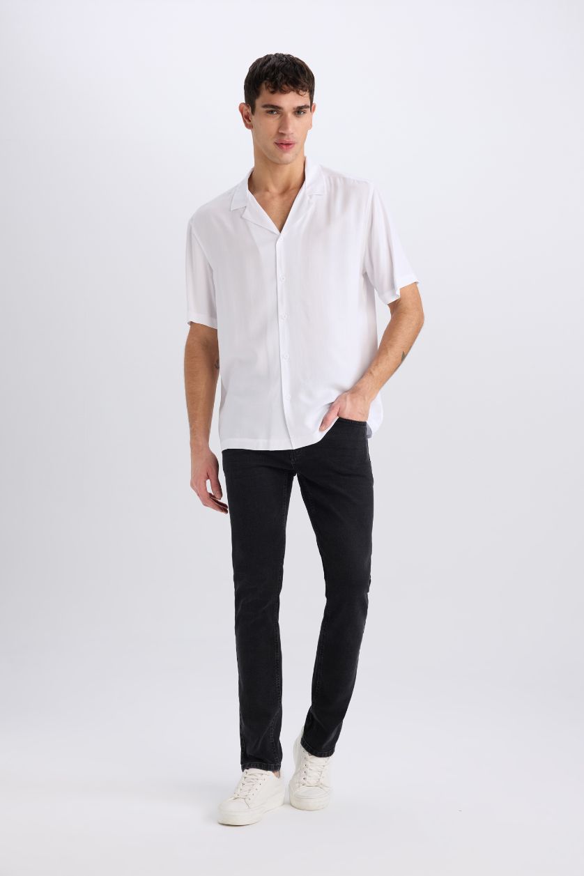 Ерлер ақ қалыпты пішім Қысқа жеңді жейде