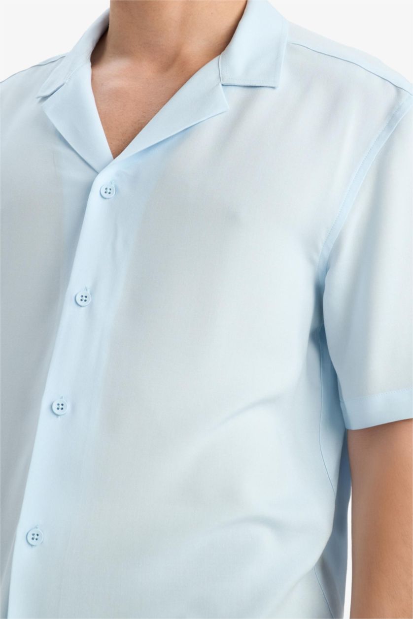 Erkek Açık Mavi Regular Fit Apaş Yaka Yazlık Kısa Kollu Gömlek