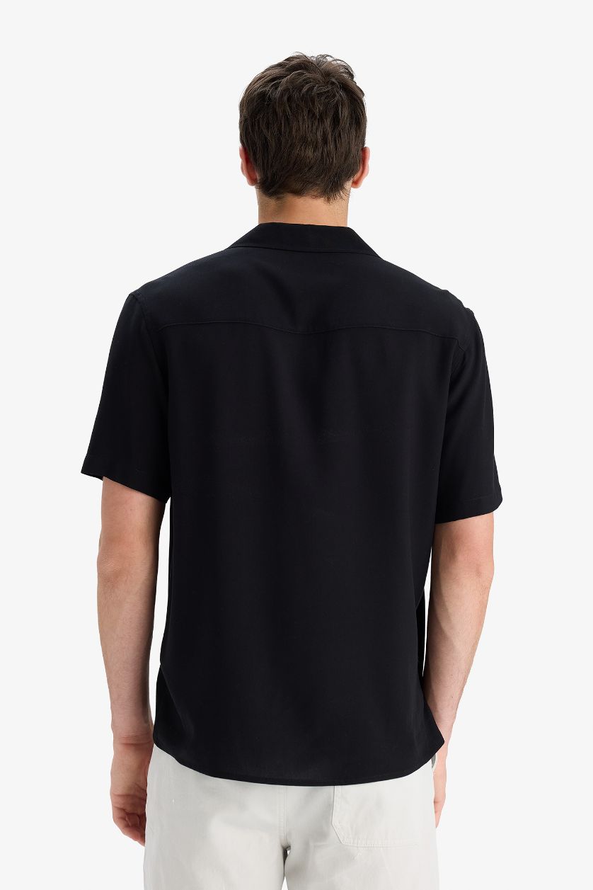 Erkek Siyah Regular Fit Apaş Yaka Yazlık Kısa Kollu Siyah Gömlek