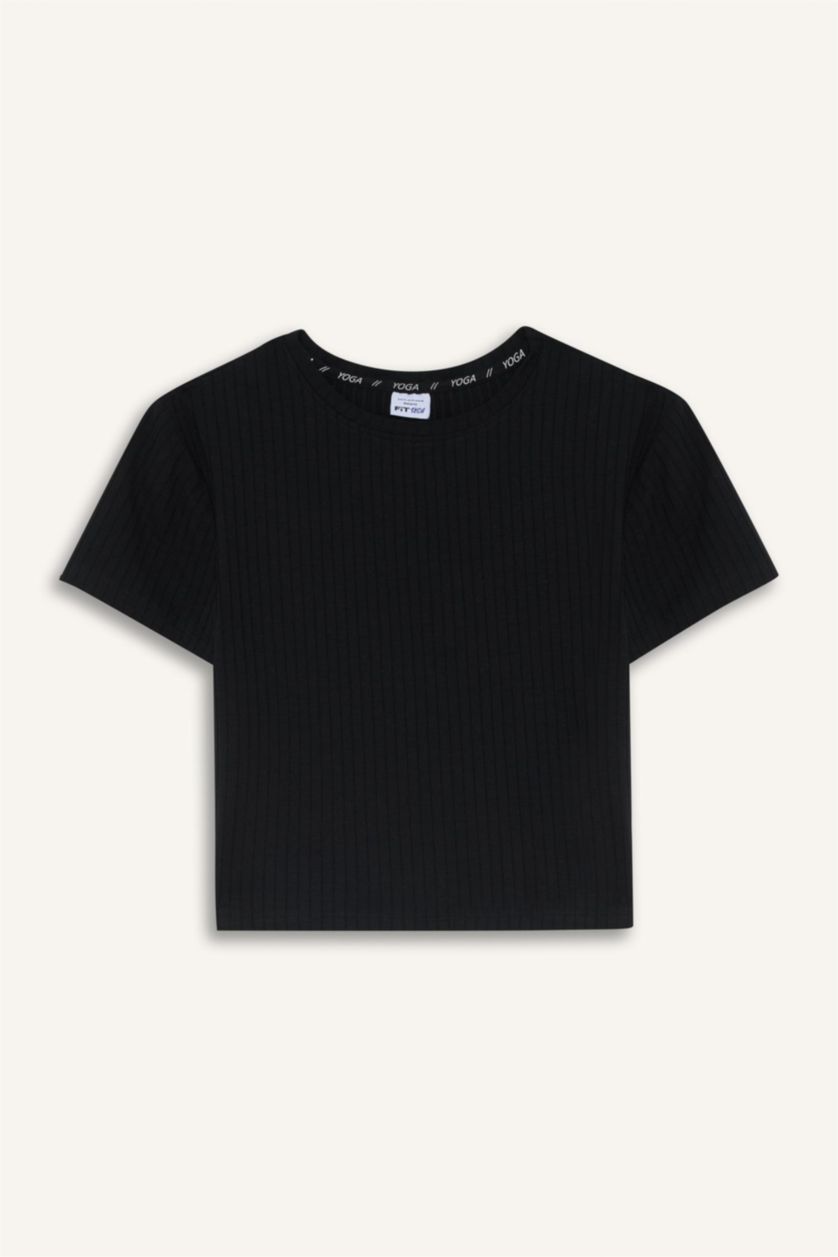Kadın Siyah Cropped Fıt Bisiklet Yaka Sporcu Kısa Kollu Tişört