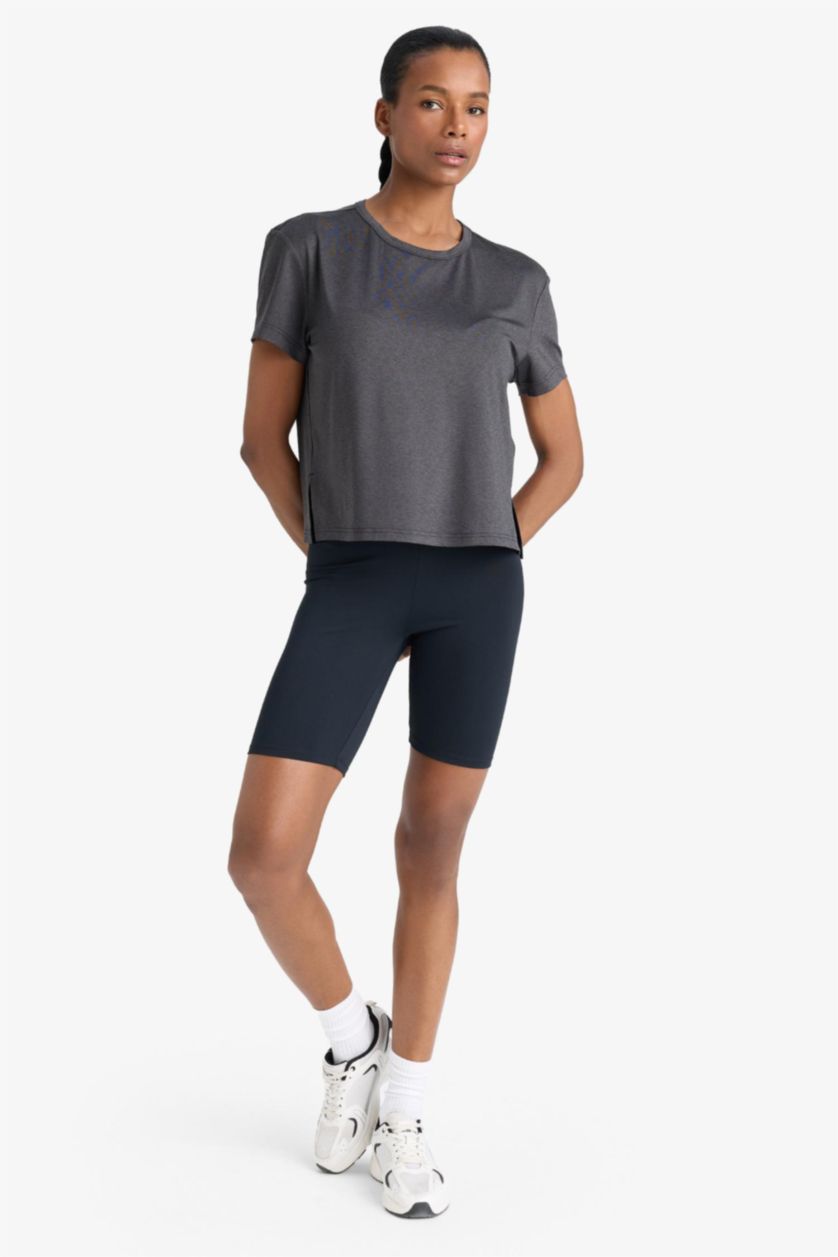 Kadın Siyah Bisiklet Yaka Sporcu Kısa Kollu Tişört