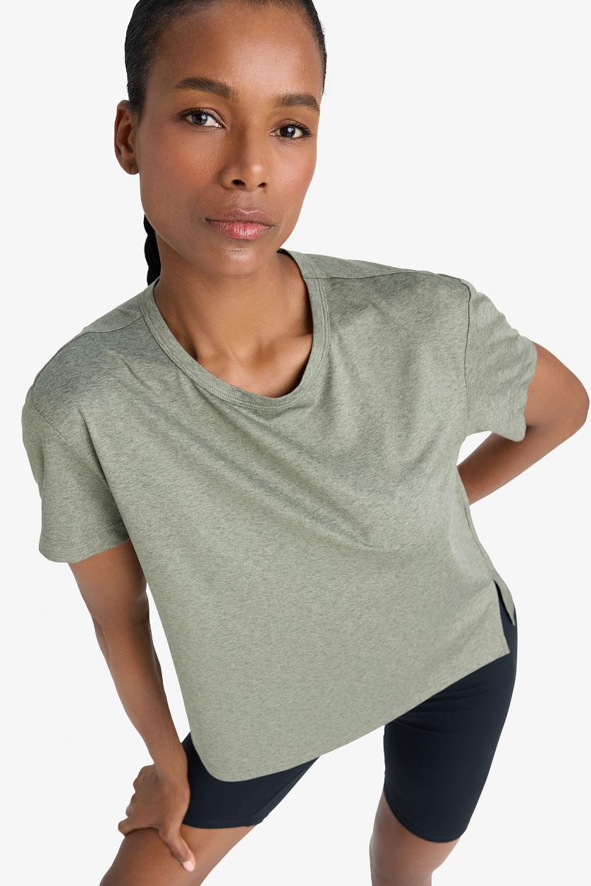 Kadın Haki Bisiklet Yaka Sporcu Kısa Kollu Tişört