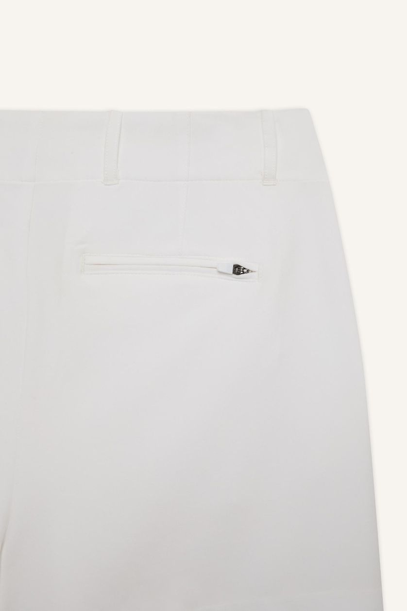 Kadın Beyaz Standart Fit Dokuma Şort