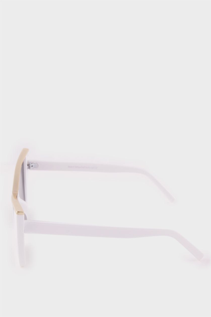 Kadın Beyaz Kadın Kedi Gözü Güneş Gözlüğü