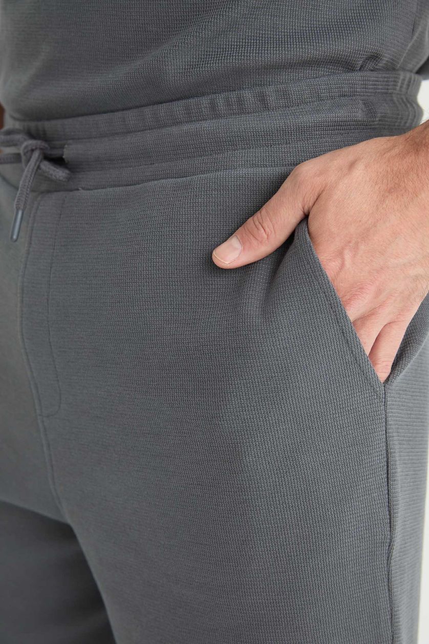 رجال أنثرا شورت قصة عادية وخصر مطاطي