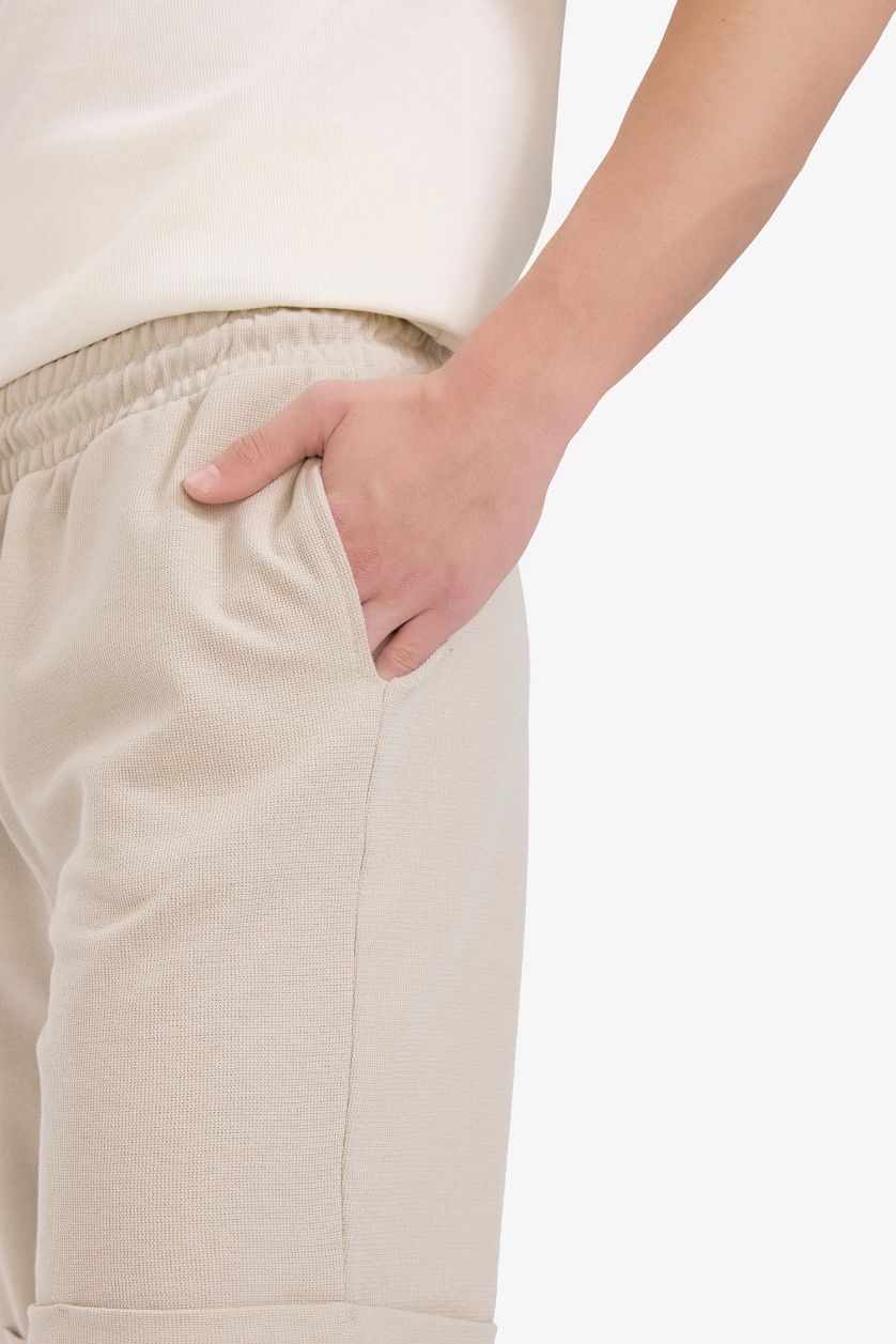 HOMME Beige Short Bermuda basique à coupe régulière pour homme