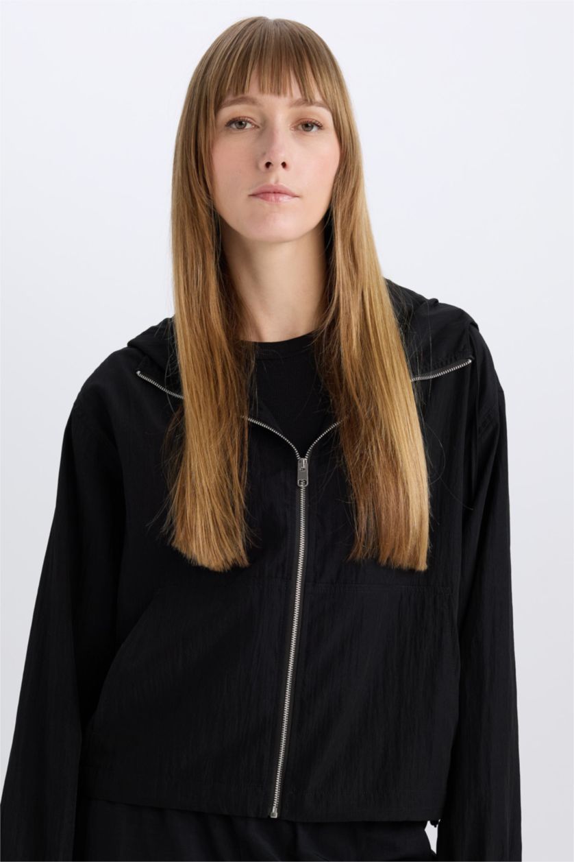 نساء أسود معطف مطر قصة عادية بغطاء للرأس مقاوم للماء