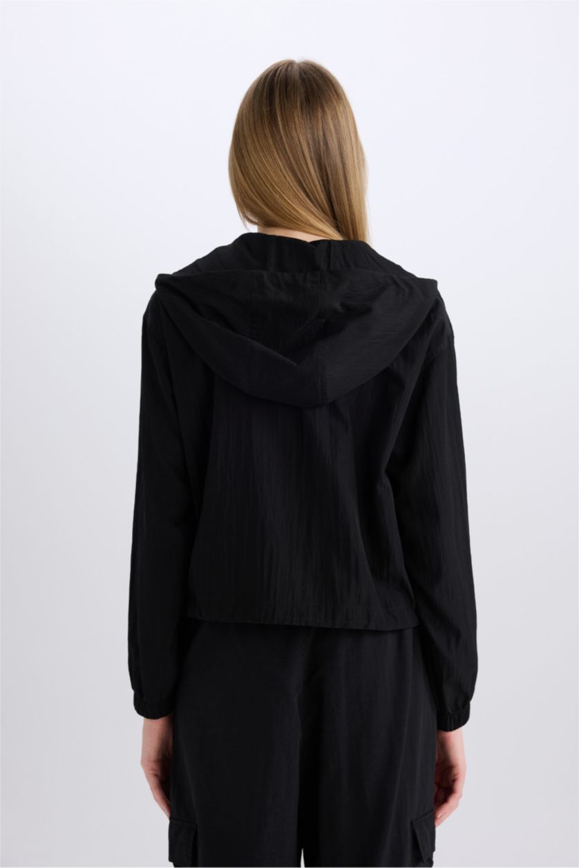 نساء أسود معطف مطر قصة عادية بغطاء للرأس مقاوم للماء