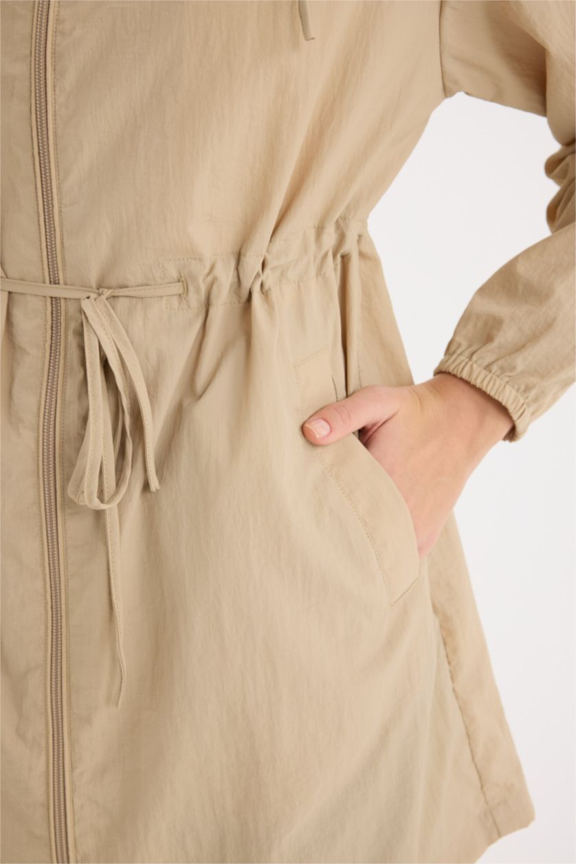 Kadın Bej Su Geçirmez Yağmurluk