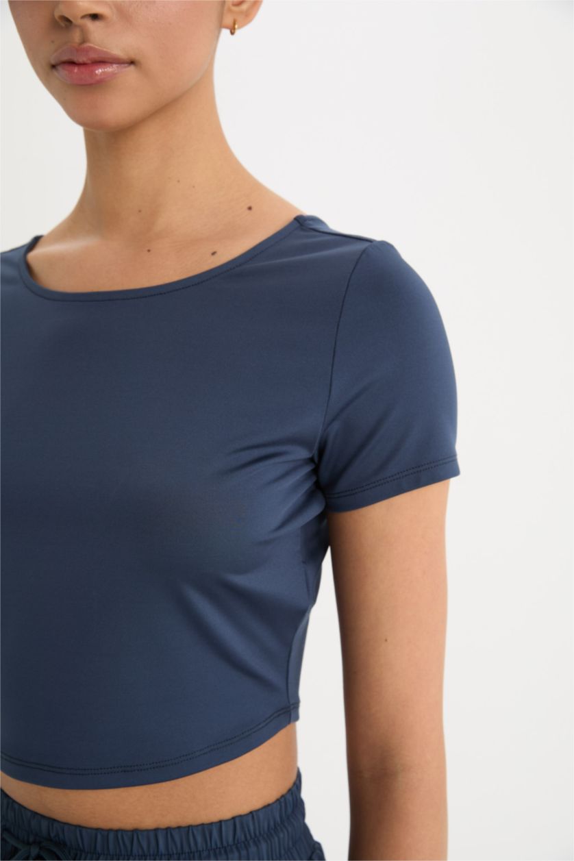 Kadın Lacivert Crop Bisiklet Yaka Sporcu Kısa Kollu Tişört