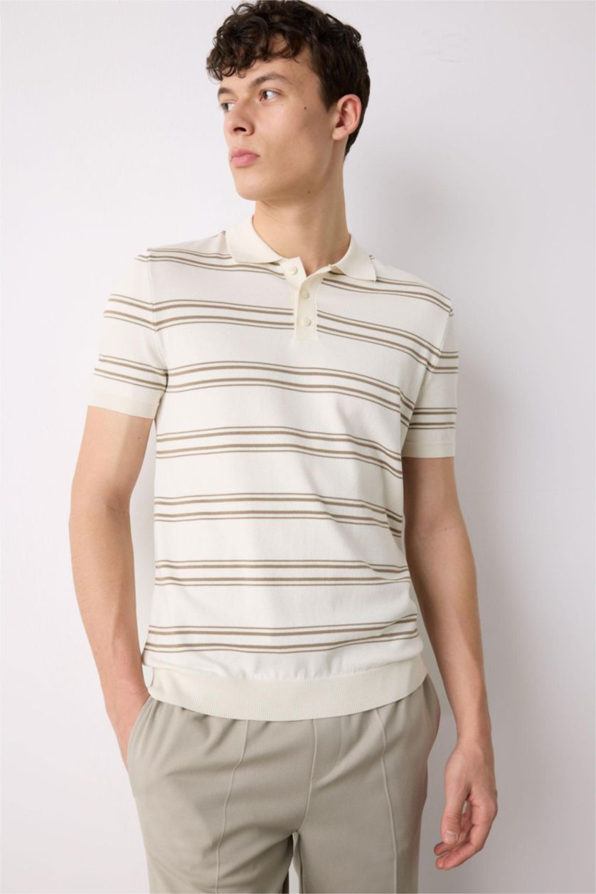 Erkek Ekru Regular Fit Polo Yaka Kısa Kollu Yumuşak Tuşeli Triko Tişört