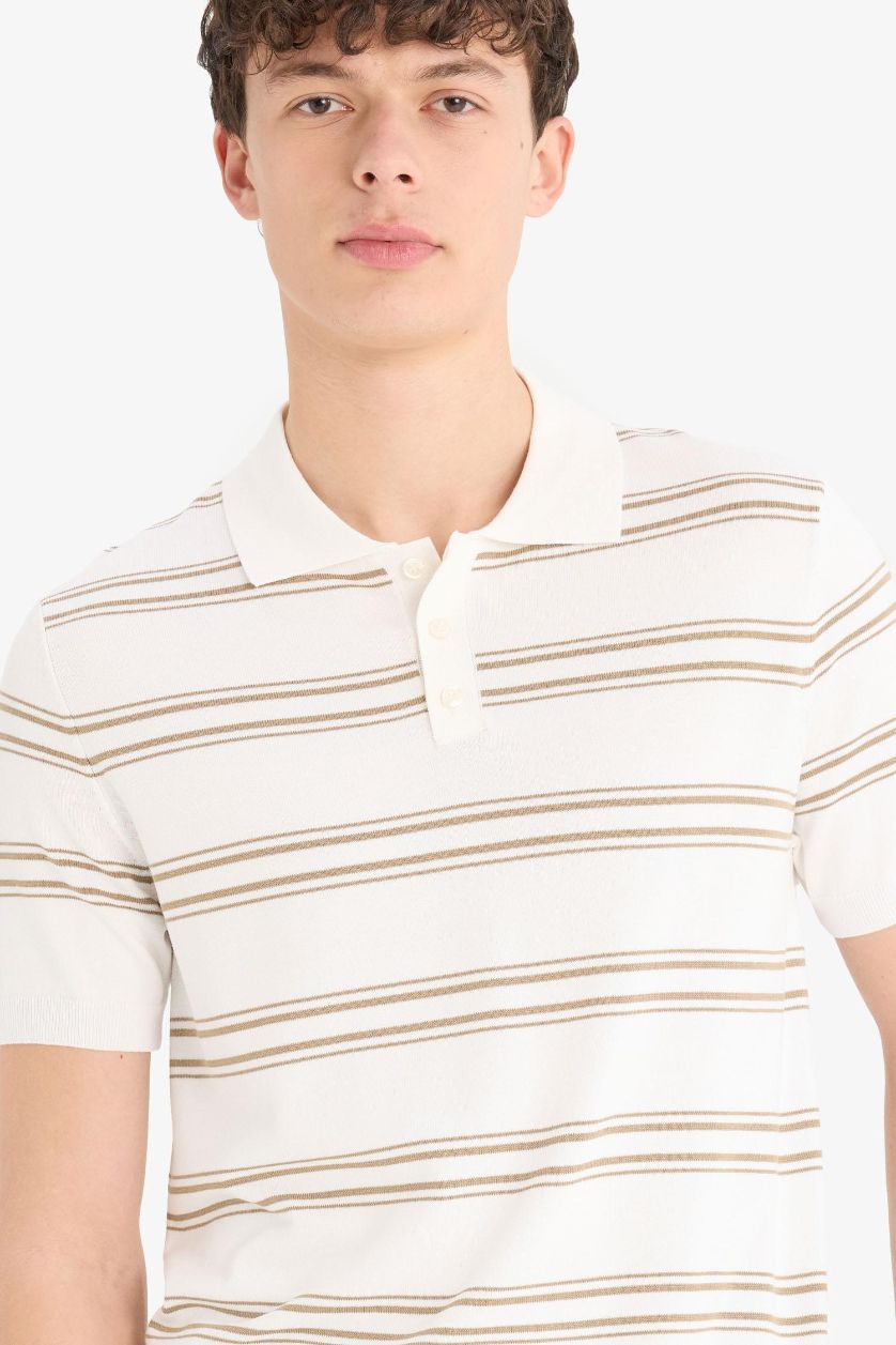 Erkek Ekru Regular Fit Polo Yaka Kısa Kollu Yumuşak Tuşeli Triko Tişört