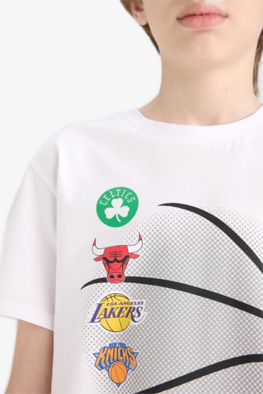 أولادي أبيض طقم بيجاما قصة عادية من NBA - قطعتين