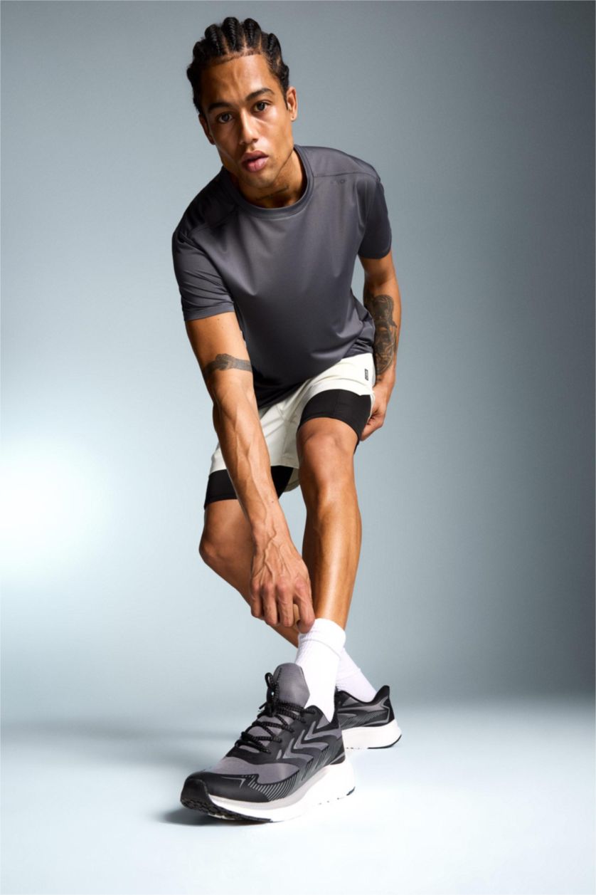 Erkek Açık Bej Slim Fit Dar Kesim Sporcu Taytlı Şort