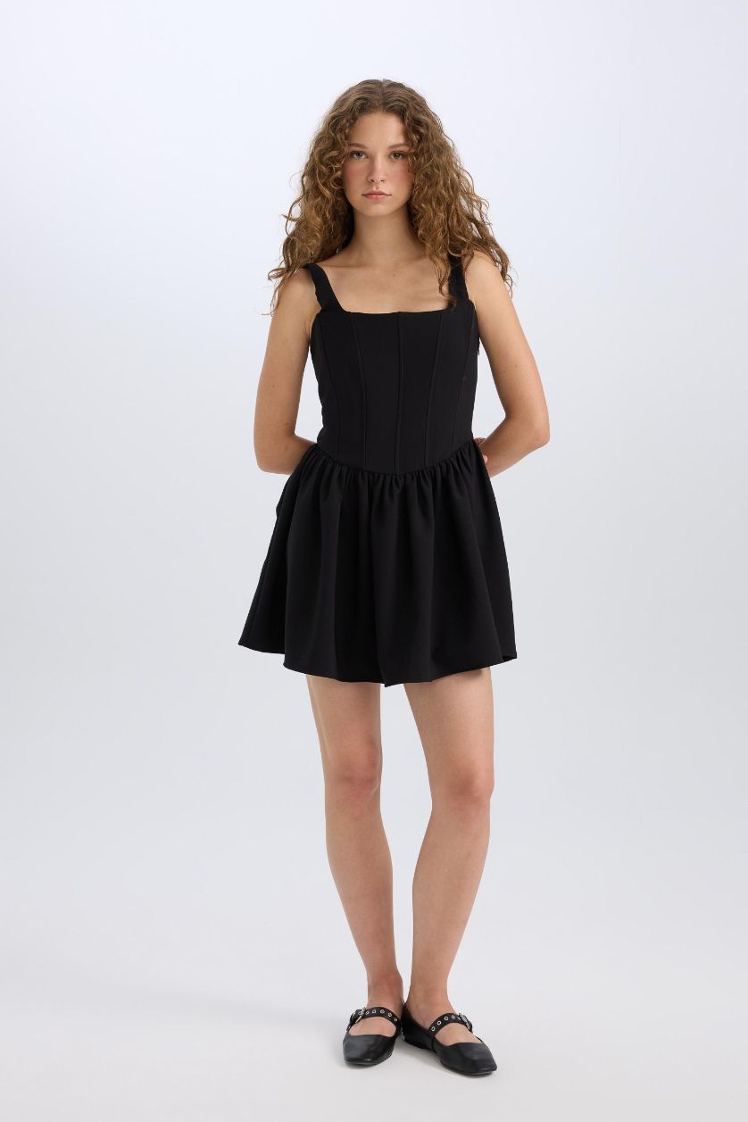 Kadın Siyah Kare Yaka Askılı Mini Elbise