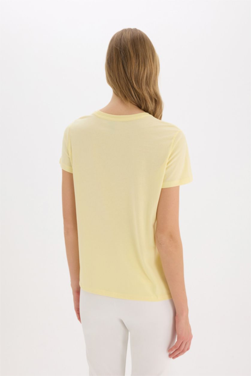 نساء أصفر فاتح تيشيرت نص كم قصة عادية برقبة مستديرة