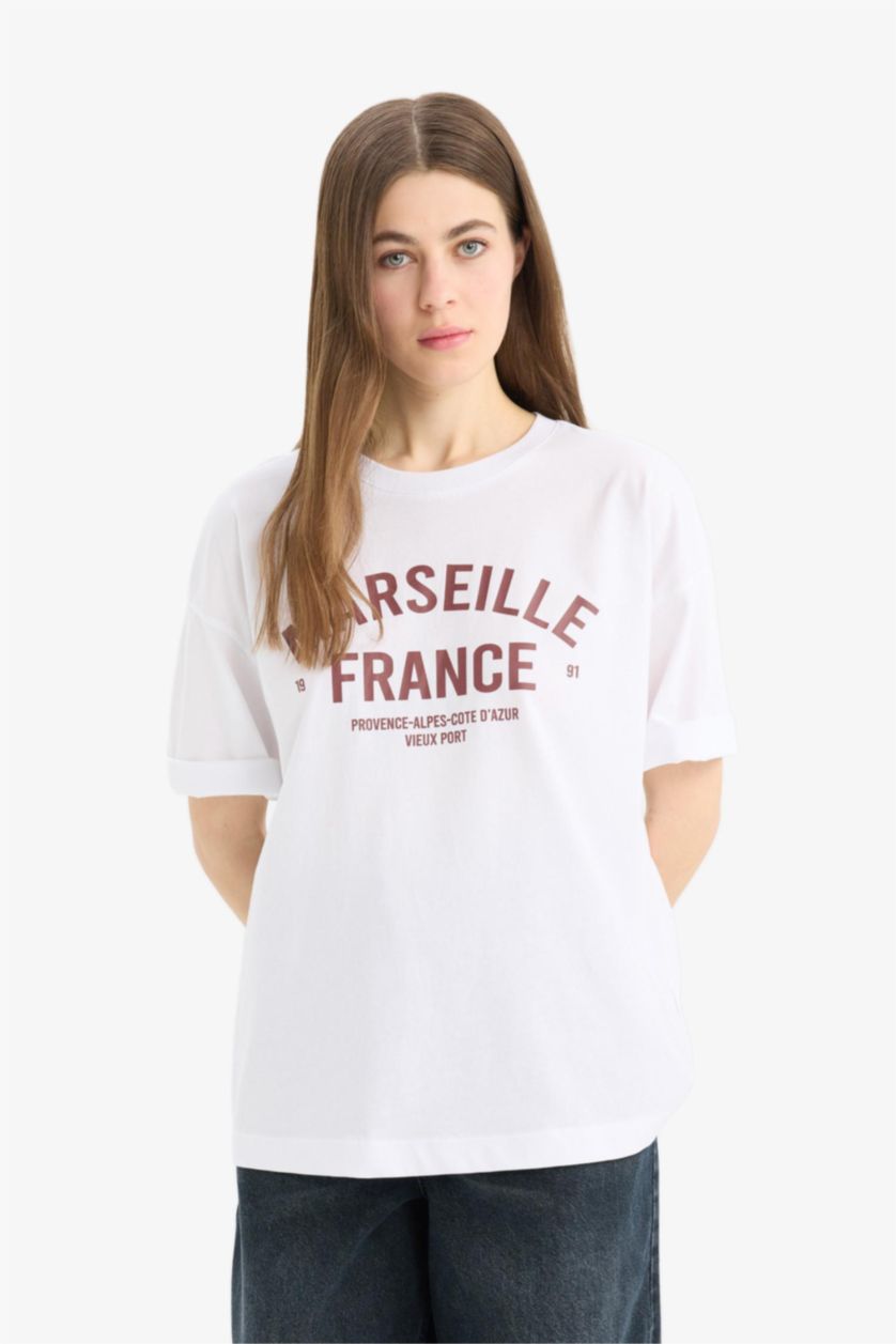 Kadın Beyaz Oversize Geniş Kalıp Bisiklet Yaka Baskılı Penye Kısa Kollu Tişört