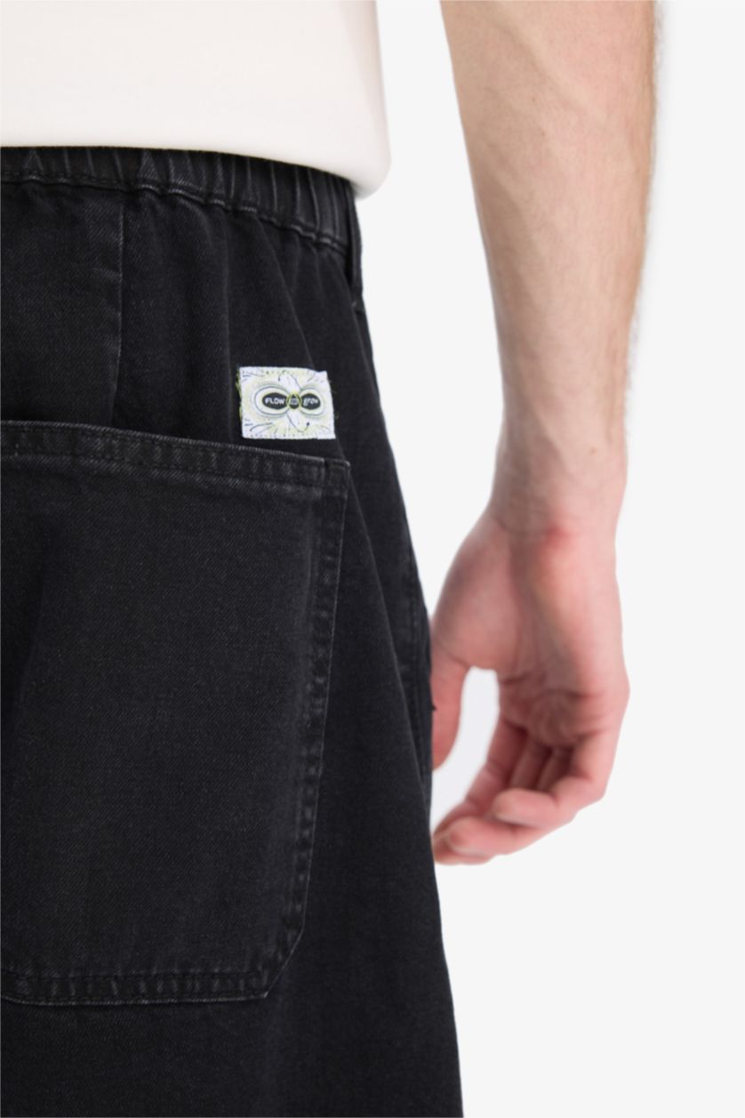 رجالي أسود بنطلون جينز قصة فضفاضة مريحة ورجل عادية