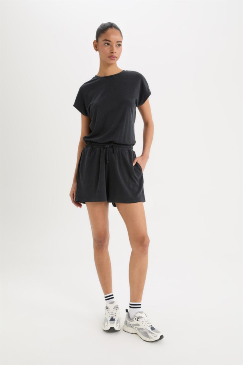 Kadın Siyah Standart Fit Bisiklet Yaka Basic Düz Cepli Modal Kısa Tulum