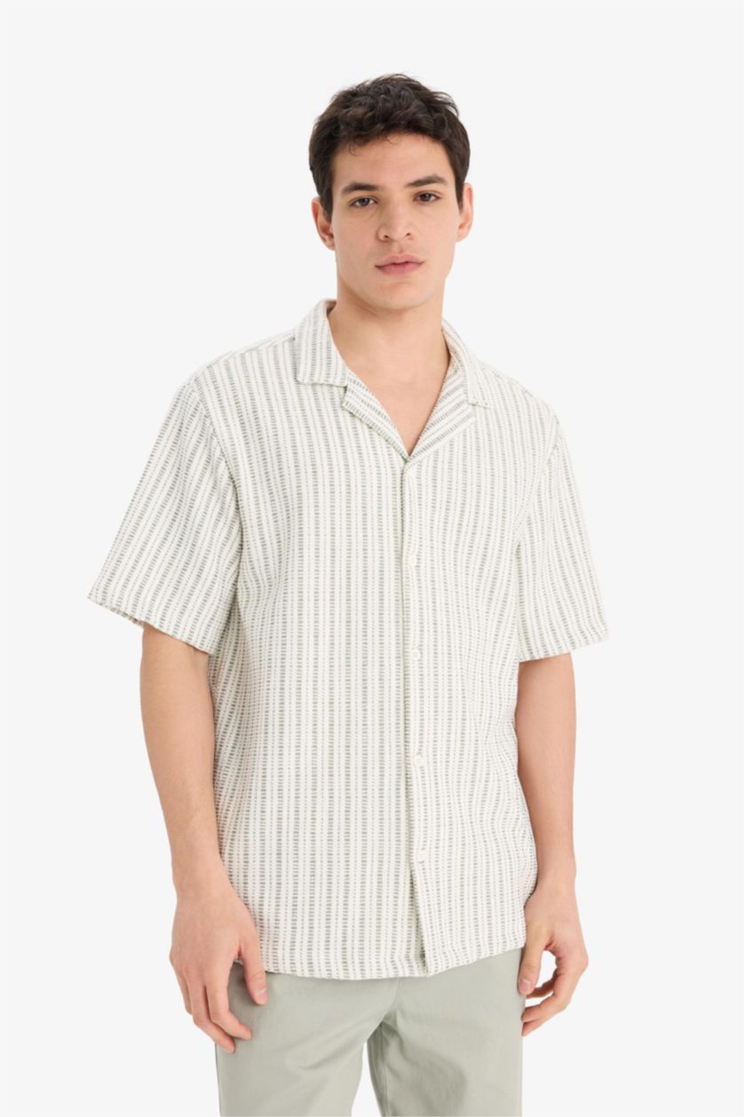 Erkek Açık Haki Relax Fit Apaş Yaka Kısa Kollu Yazlık Çizgili Gömlek
