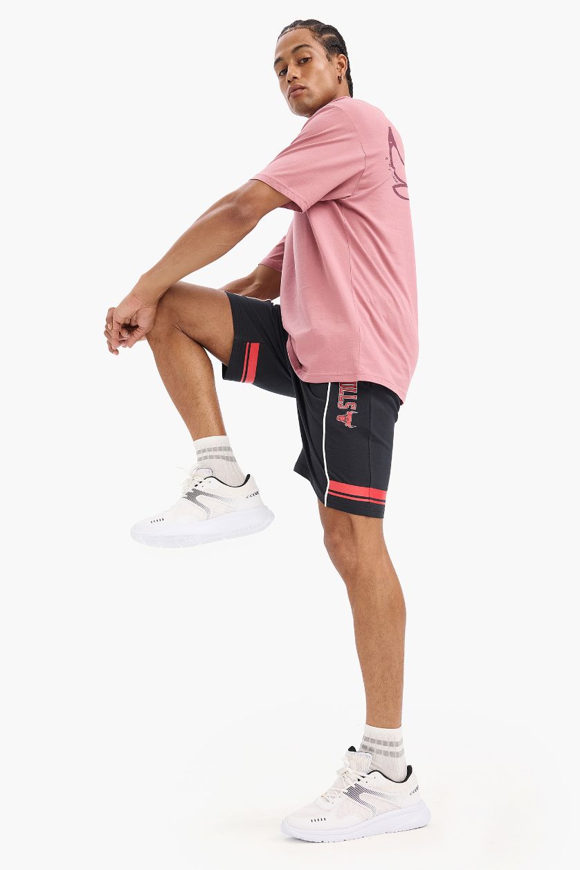 MAN Black DeFactoFit NBA Chicago Bulls Standard Fit Shorts