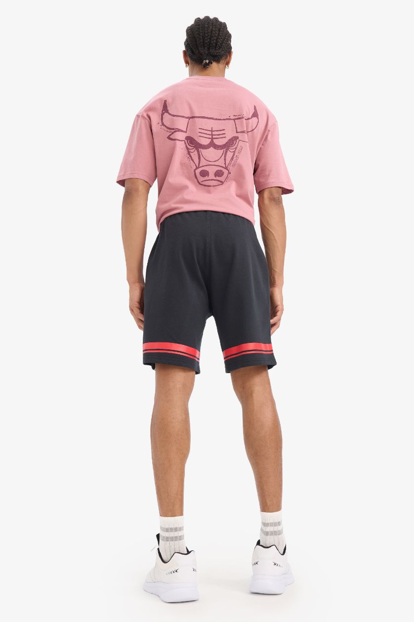 MAN Black DeFactoFit NBA Chicago Bulls Standard Fit Shorts