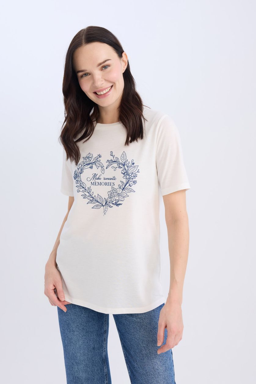 Kadın Ekru Regular Fit Bisiklet Yaka Baskılı Kısa Kollu Tişört