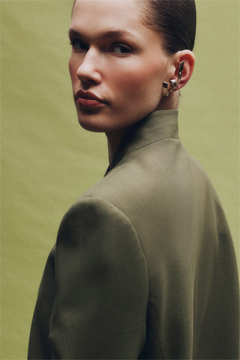 Kadın Altın Kadın Gold Detaylı Küpe