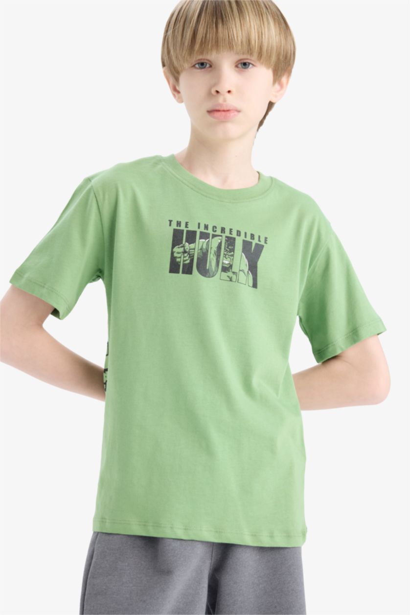 Erkek Çocuk - Genç Erkek Yeşil Marvel Avengers Bisiklet Yaka Sırt Baskılı Kısa Kollu Tişört Erkek Çocuk