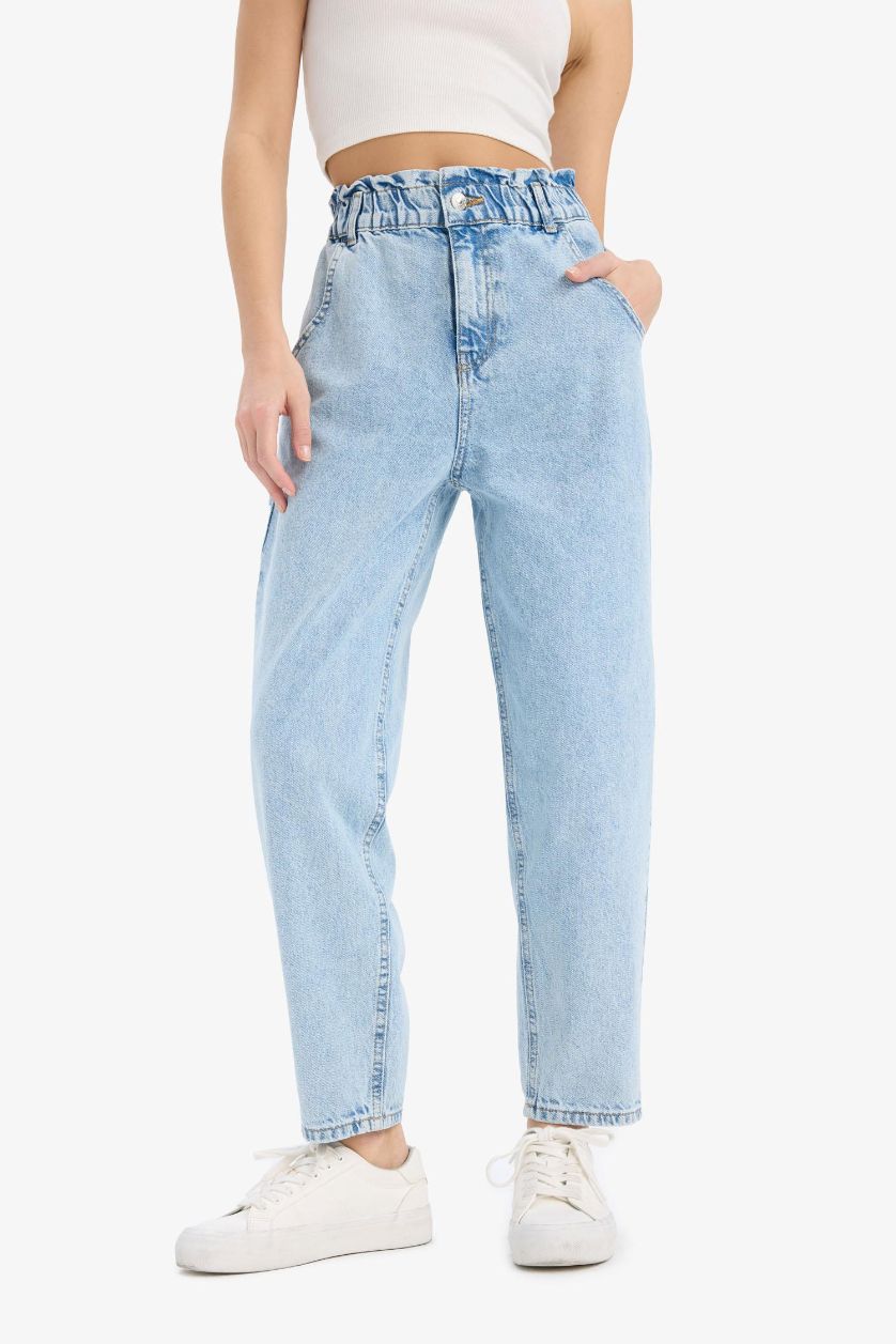 Kadın Açık İndigo Paperbag Beli Lastikli Bilek Boy Jean Yıkamalı Pantolon