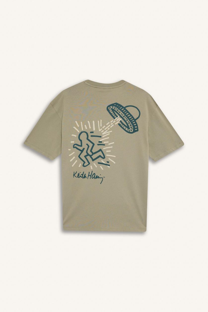 Erkek Açık Haki %100 Pamuk  Haring Boxy Fit Bisiklet Yaka Sırt Baskılı Kısa Kollu Tişört