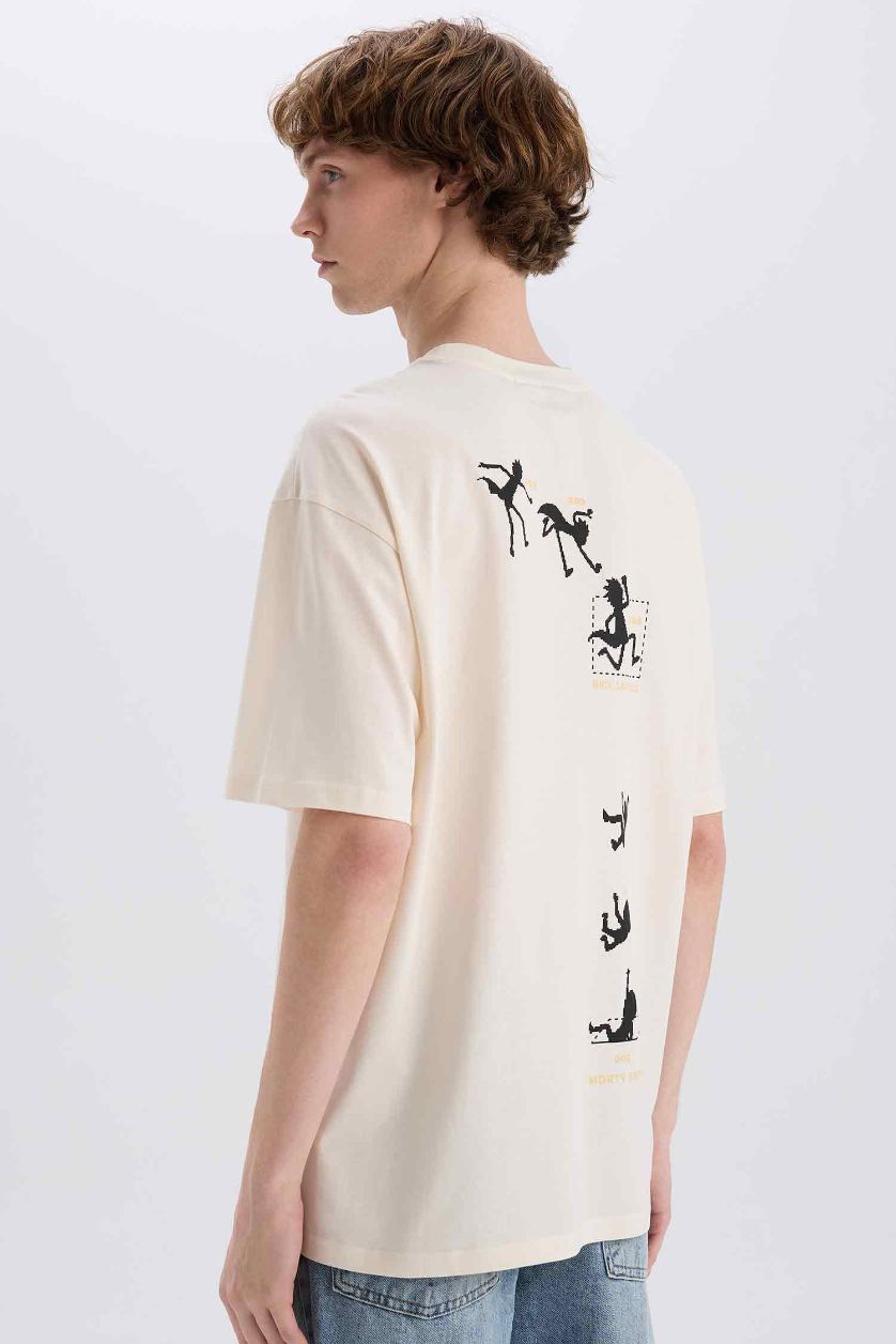 Erkek Ekru %100 Pamuk Rick and Morty Boxy Fit Bisiklet Yaka Sırt Baskılı Kısa Kollu Tişört