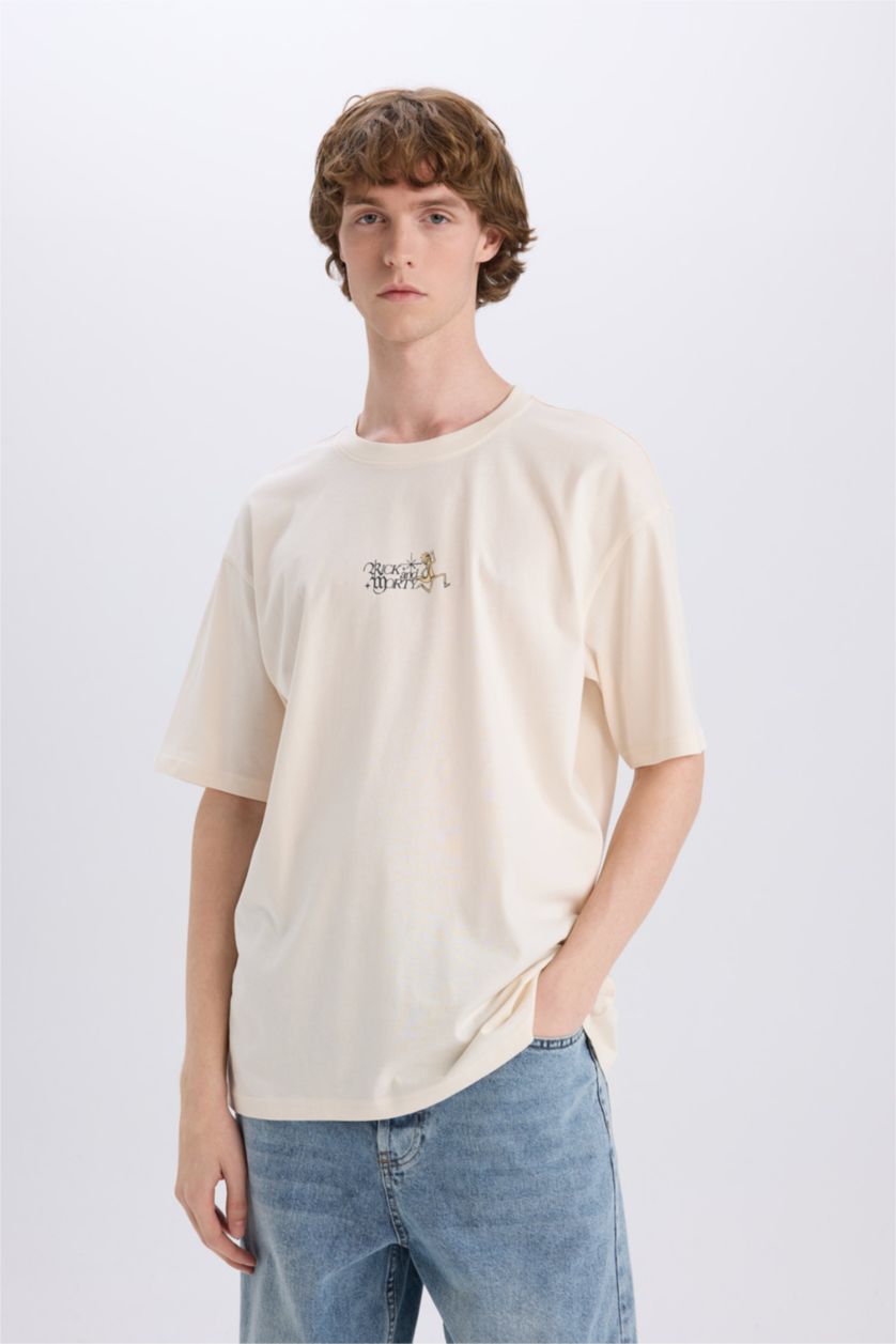 Erkek Ekru %100 Pamuk Rick and Morty Boxy Fit Bisiklet Yaka Sırt Baskılı Kısa Kollu Tişört