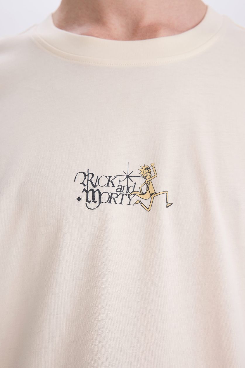 Erkek Ekru %100 Pamuk Rick and Morty Boxy Fit Bisiklet Yaka Sırt Baskılı Kısa Kollu Tişört