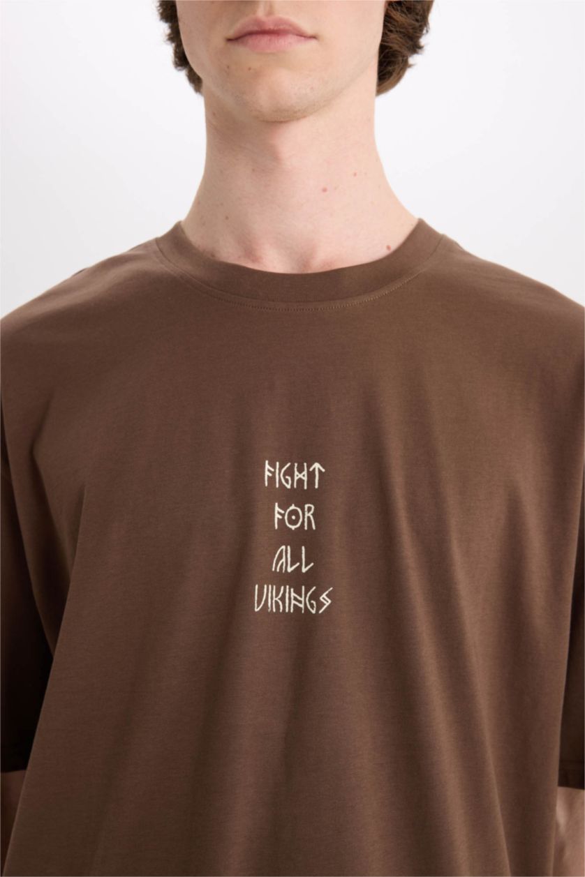 Erkek Kahve %100 Pamuk Vikings Valhalla Boxy Fit Bisiklet Yaka Sırt Baskılı Kısa Kollu Tişört