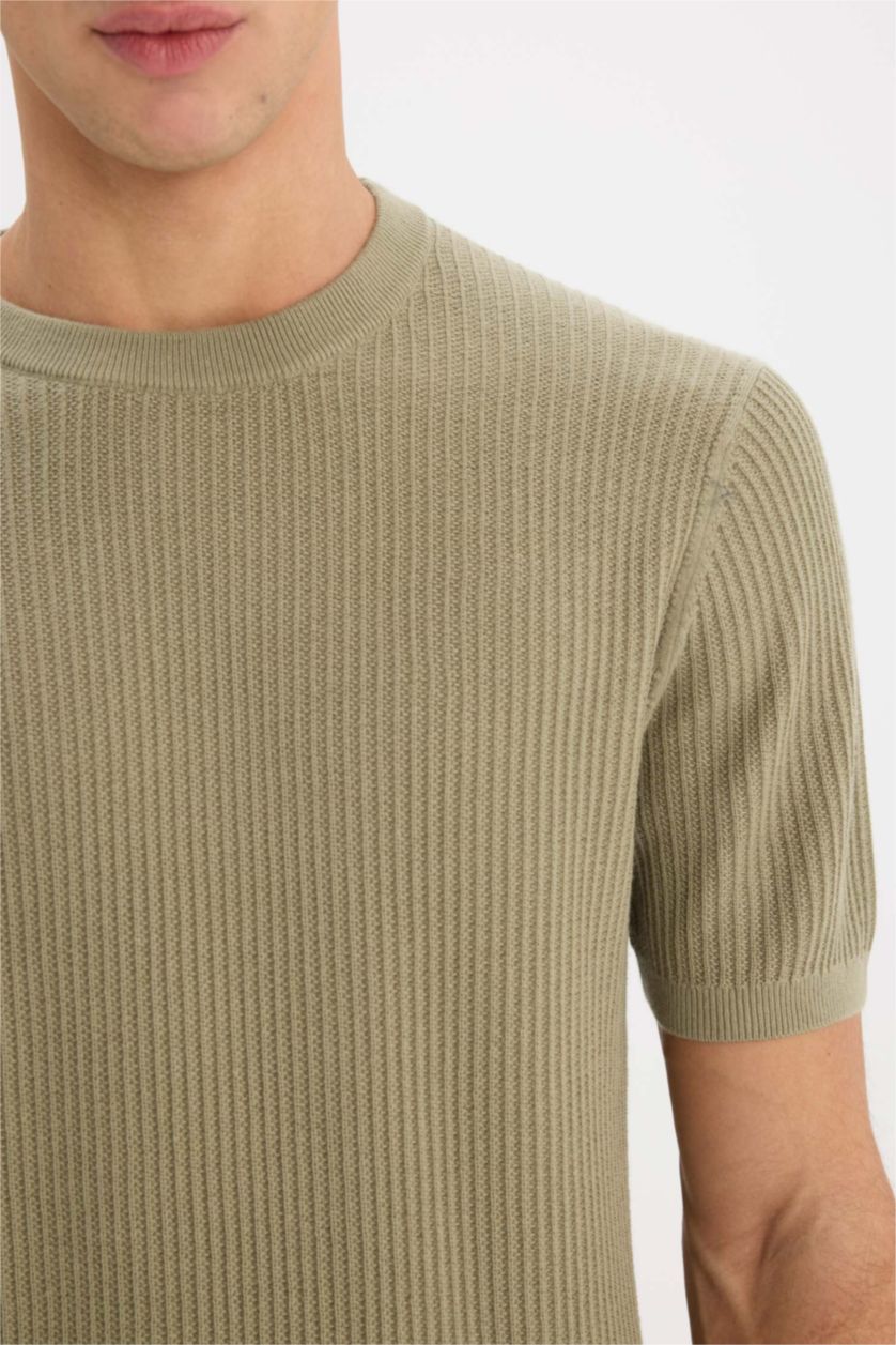 Man Khaki Standard Fit Crew Neck Knitwear T-Shirt