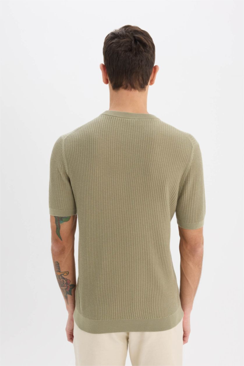 Man Khaki Standard Fit Crew Neck Knitwear T-Shirt