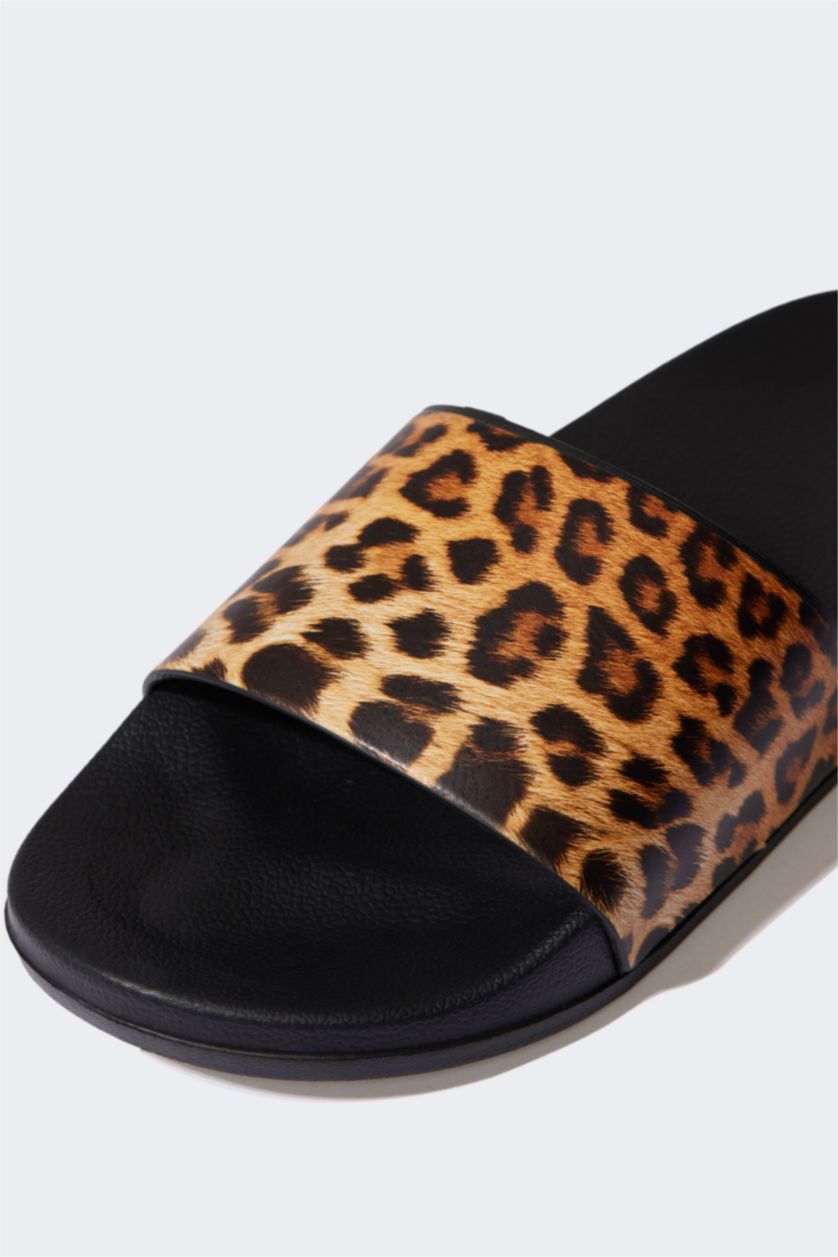 Kadın Siyah Kadın Düz Taban Leopar Desenli Tek Bantlı Eva Terlik