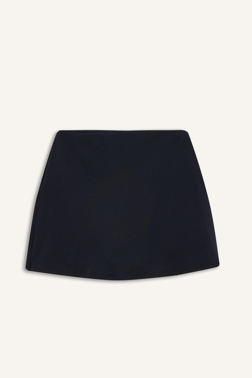 Kadın Siyah Standart Fit İçi Taytlı Mini Etek