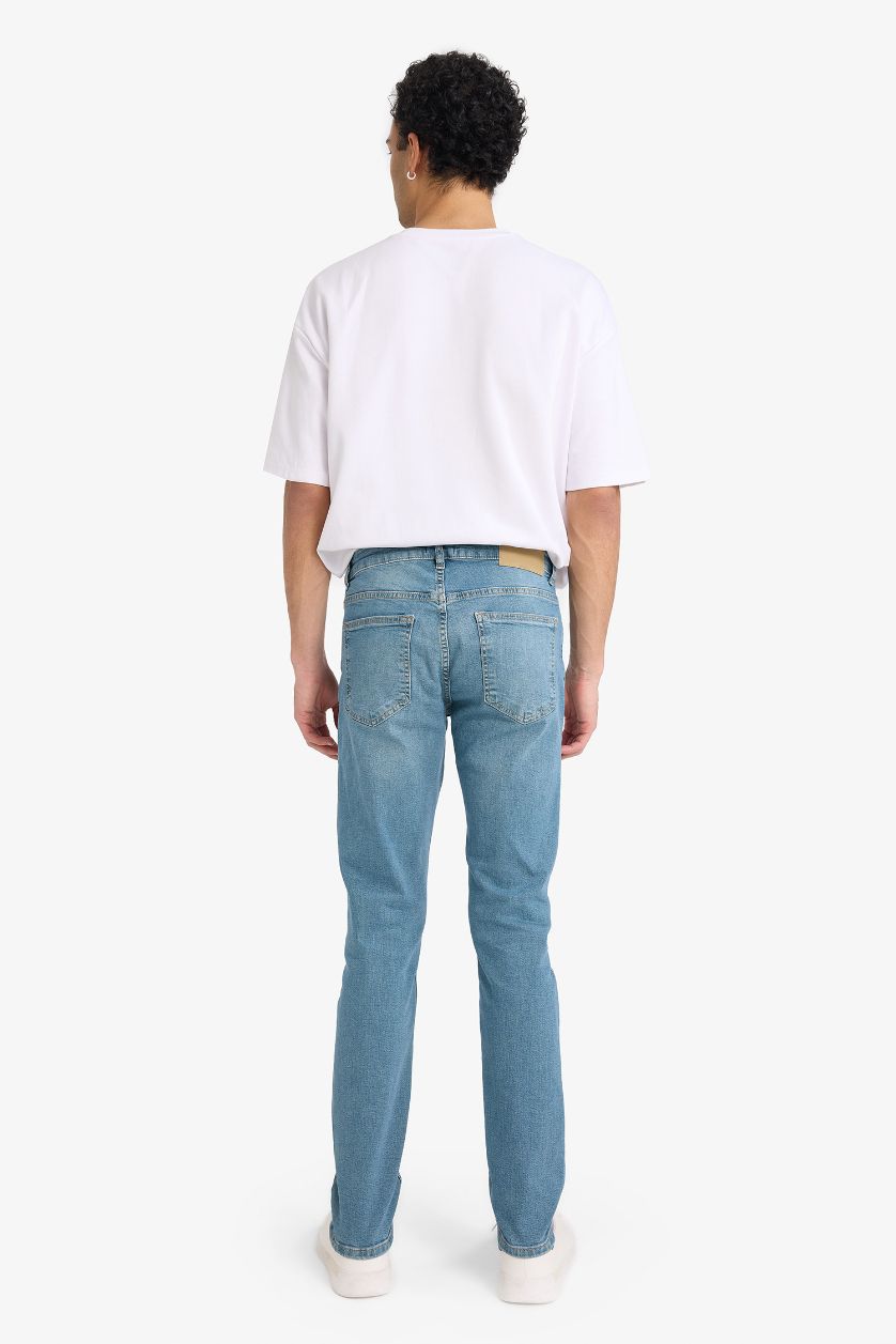 MAN Light Green Pedro Slim Fit Jeans