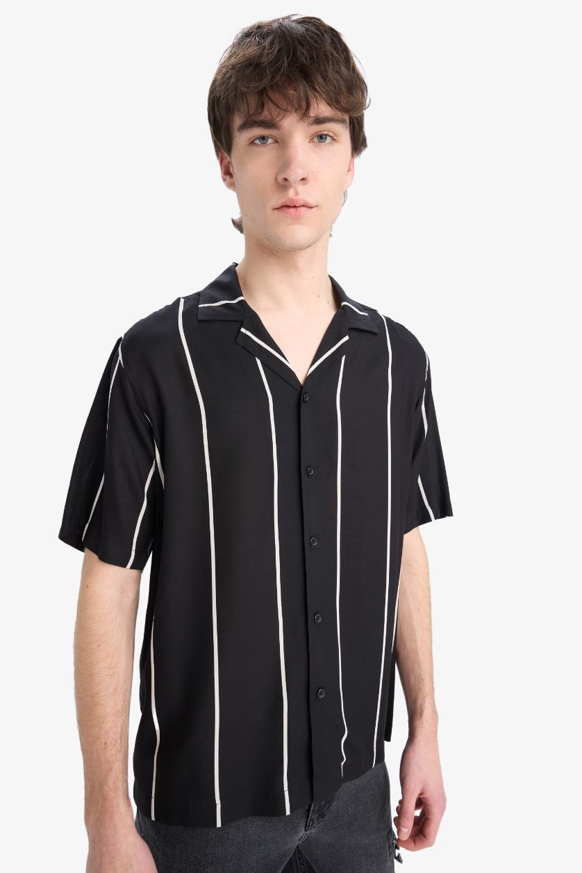 Man Black Regular Fit Apache Neck Striped Short Sleeve Shirt