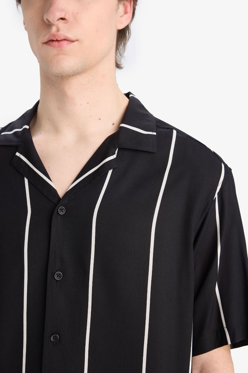 Man Black Regular Fit Apache Neck Striped Short Sleeve Shirt